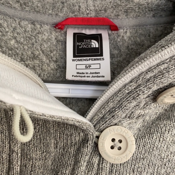 Small Women’s Fleece North Face Pullover. - Picture 2 of 4